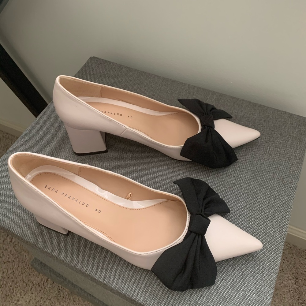 New Zara bow pale pink shoes.